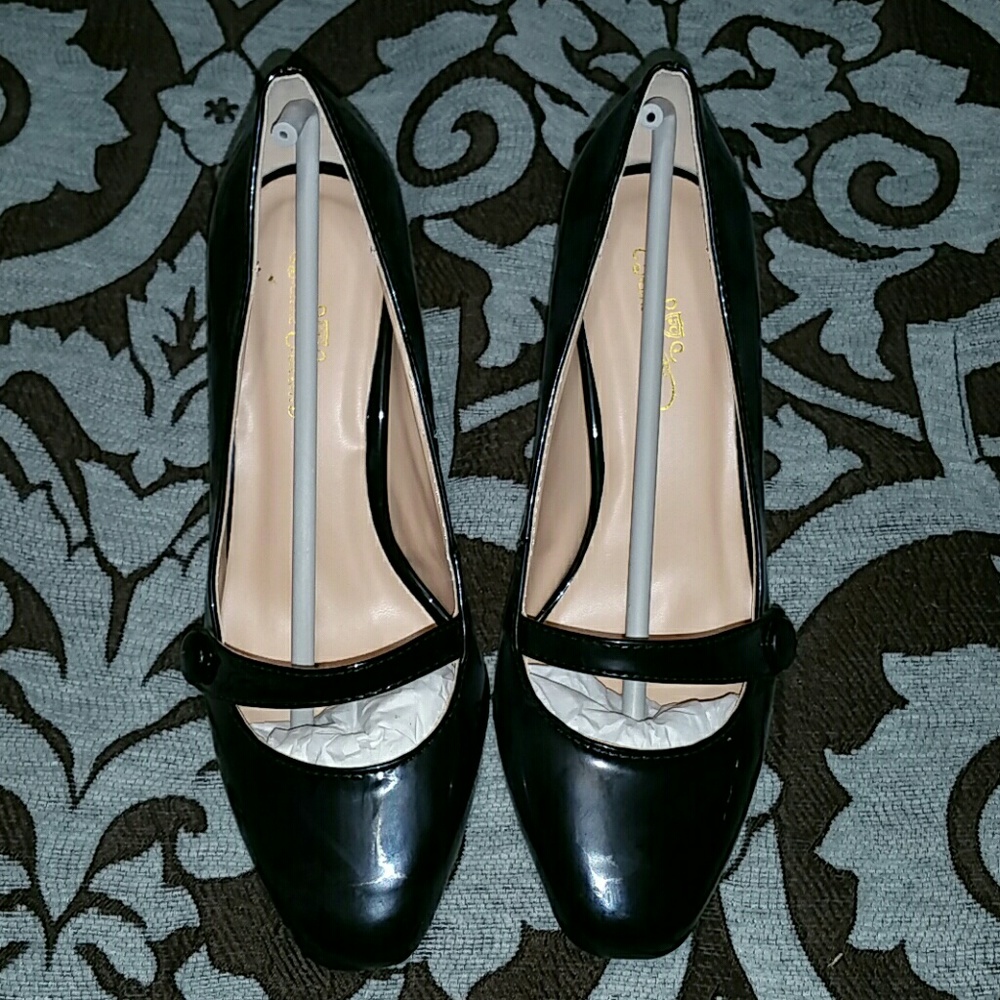 Journee collection patent heels